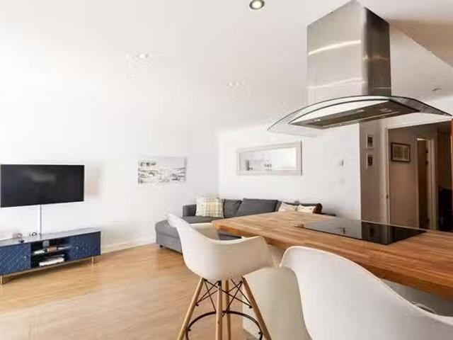 New 1 BR gannel view