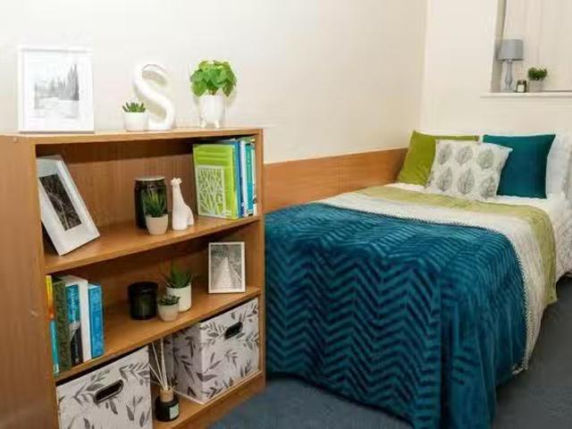 Nice 1 BR Grange Court and The Ridings Standard