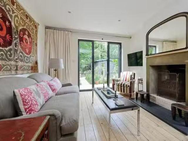 Unique 1 BR Doyle Gardens