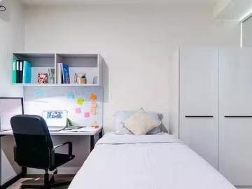 Cozy 1 BR Ensuite Twin Share