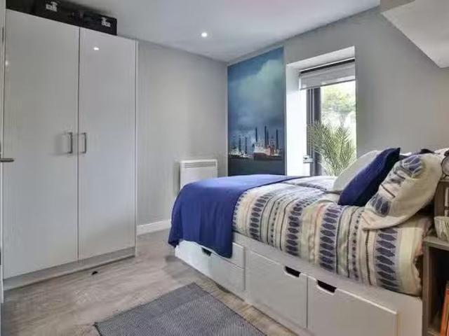 Nice 1 BR Ocean View Classic 6 Bed Shared House