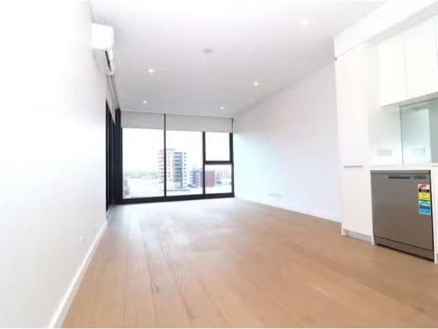 Nice 1 BR Level 5/502/36 Kitchener Parade, Bankstown Apartment.