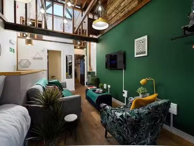 Unique 1 BR Middleinteraction Street