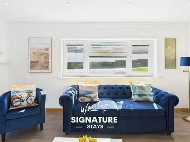 Just in! 1 BR Surf View, Newquay