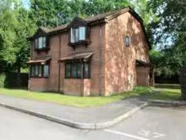 Charming 1 BR Property & Houses to Rent: St. Michaels Close, F.