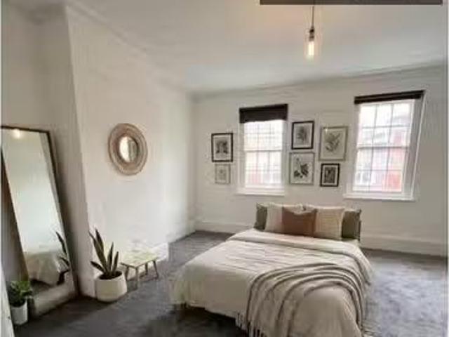 Charming 1 BR Room in shared 5 bedroom flat for rent in London