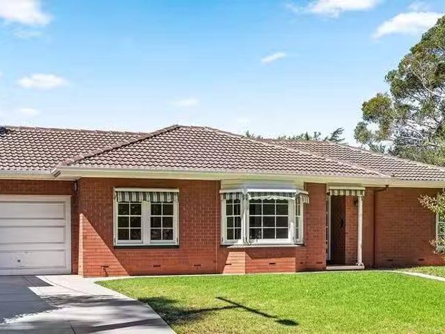 Just in! 1 Kooyong Court, Leabrook, SA 5068