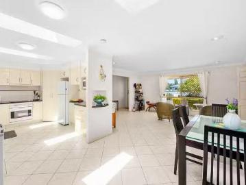 Nice 1 Mayra Court, Mermaid Waters, QLD 4218