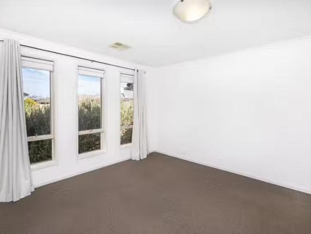 Deal! 1 Naval Road, SEAFORD MEADOWS, SA 5169 House for Rent