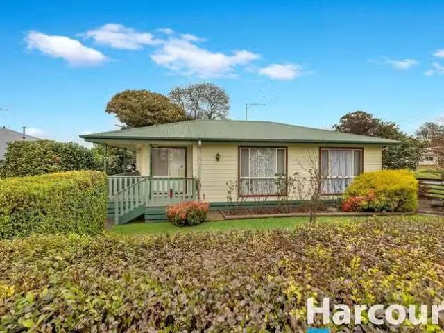 Unique 1 Porter Place, Drouin, VIC 3818