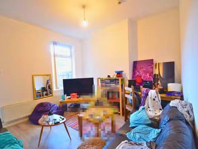 Unique 1 Room Entire Place·5B2B···1 Manilla Road, Selly Oak 5.