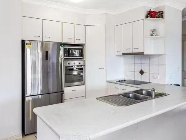 Cheap 1A Hurst Street, Crestmead, QLD 4132