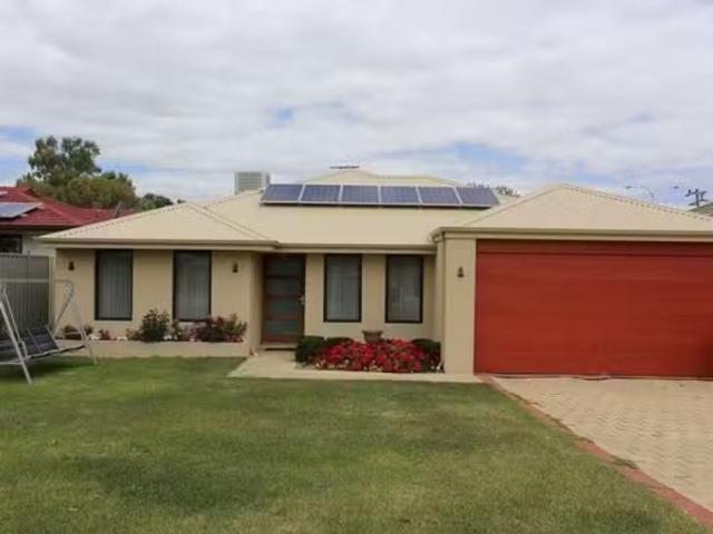 Deal! 1B Rathbone Road, Riverton, WA 6148