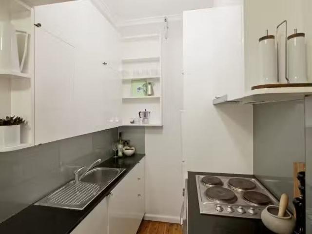 Deal! 2/42 Bayswater Road, Rushcutters Bay Apartment for rent.