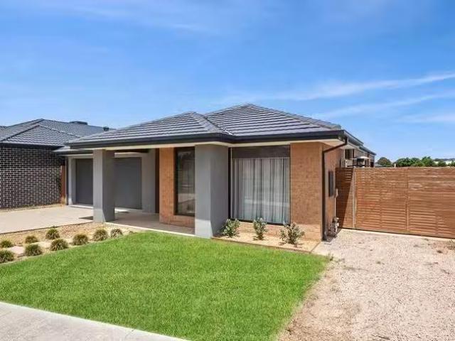 Just in! 24 Motion Drive, Mount Duneed, VIC 3217