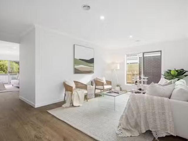 Cheap 24 Bayview Avenue, Rosebud, VIC 3939