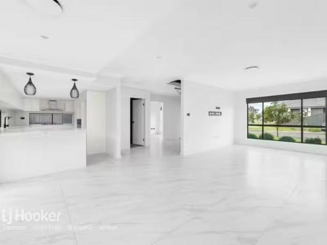 Cozy 24a Heffernan Street, CATHERINE FIELD House for rent Lis.