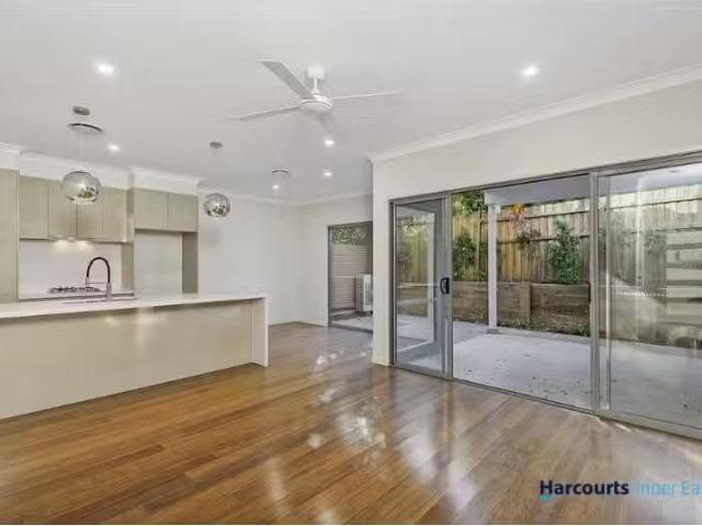 New 2/51 Railway Parade, NORMAN PARK Townhouse for rent Liste.