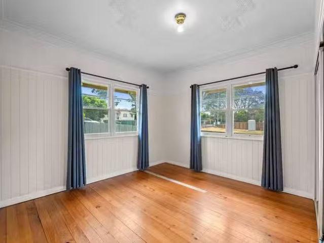 New 255 Bridge Street, Newtown, QLD 4350