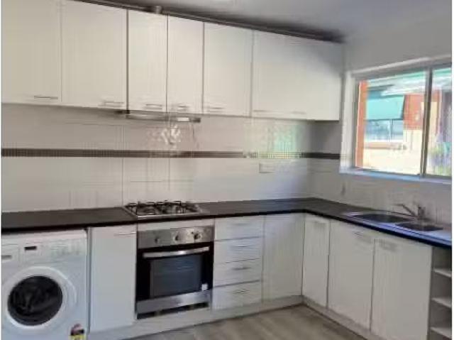 Cheap 2/56 Atkinson Street, Queanbeyan Apartment for rent Lis.