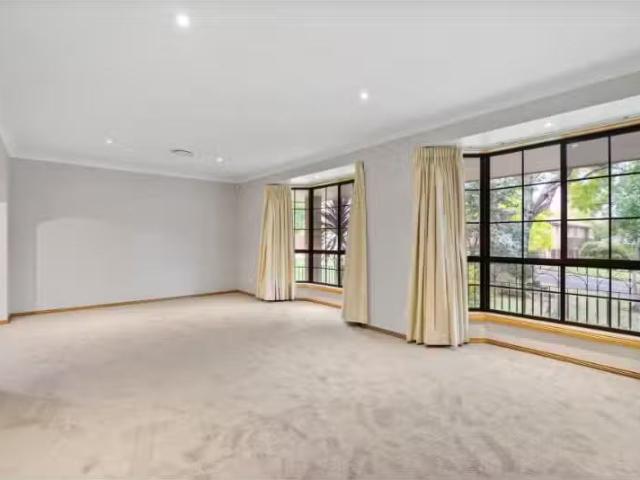 Cheap 25 Maple Avenue, Orange House for rent Listed by Rachel.