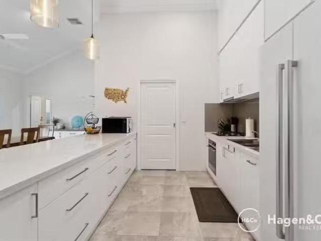 Charming 25 Cowper Road, Sorrento, WA 6020