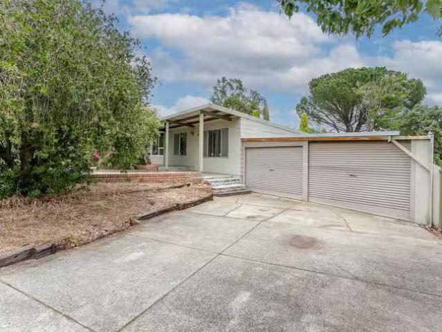 Deal! 25 Fancote Street, Kelmscott, WA 6111