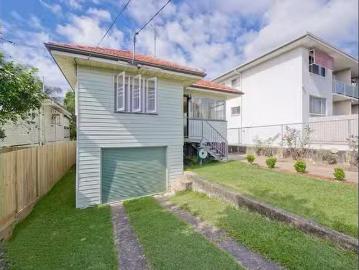 Nice 25 Fosbery Street, Windsor, QLD 4030