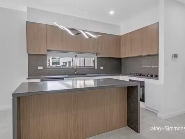 Deal! 25 Queen Street, Guildford West NSW 2161