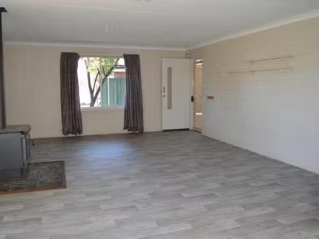 Cheap 25 Silver Gimlet Street, Kambalda West, WA 6442