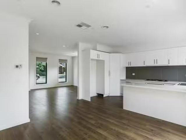 Deal! 25A Ardgower Road, Noble Park, VIC 3174