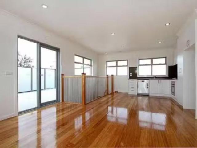 Cozy 2/63 Kinsale Street, Reservoir, VIC 3073