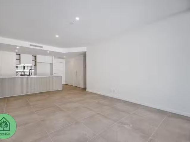 Just in! 2604 Sickle Avenue, Hope Island, QLD 4212