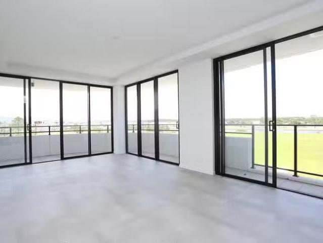 Cheap 2615/1 Grant Avenue, Hope Island, QLD 4212