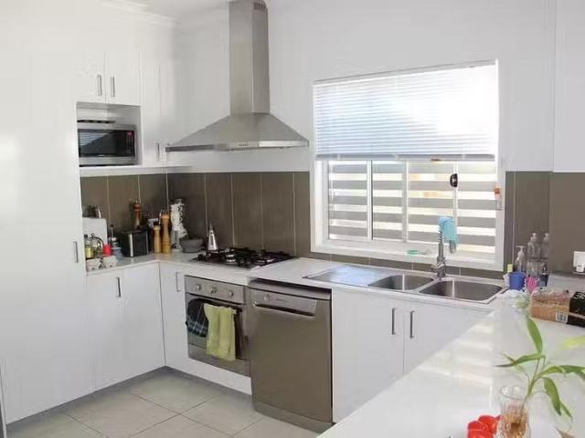 Charming 2/65 Eversley Terrace, Yeronga, QLD 4104