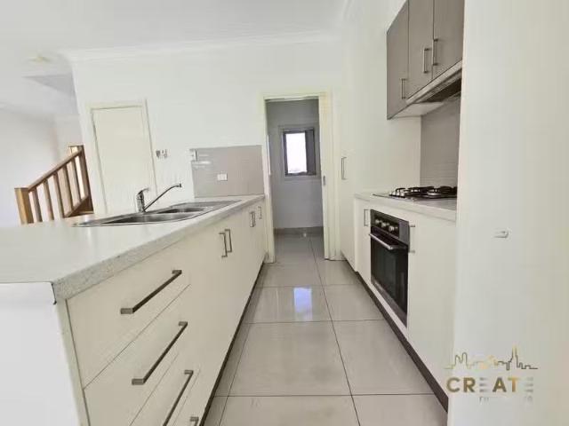 Cheap 2/69 Warwick Road, Sunshine North VIC 3020