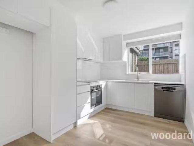Just in! 2/69 Station Street, Fairfield VIC 3078