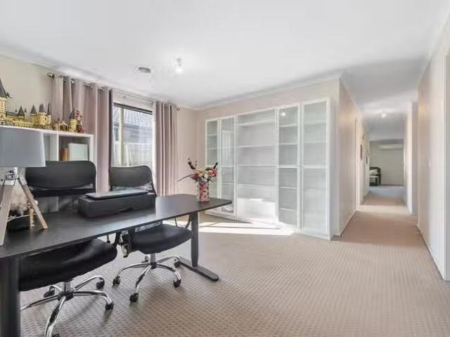 Unique 26 Myhaven Circuit, Carrum Downs, VIC 3201