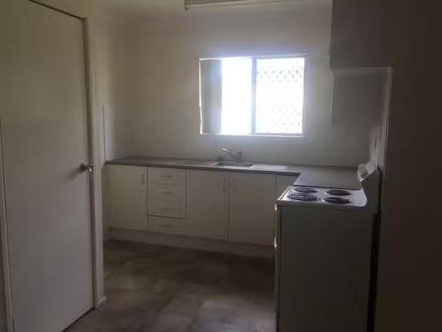 Unique 2/6 Madge Street, Norman Gardens, QLD 4701