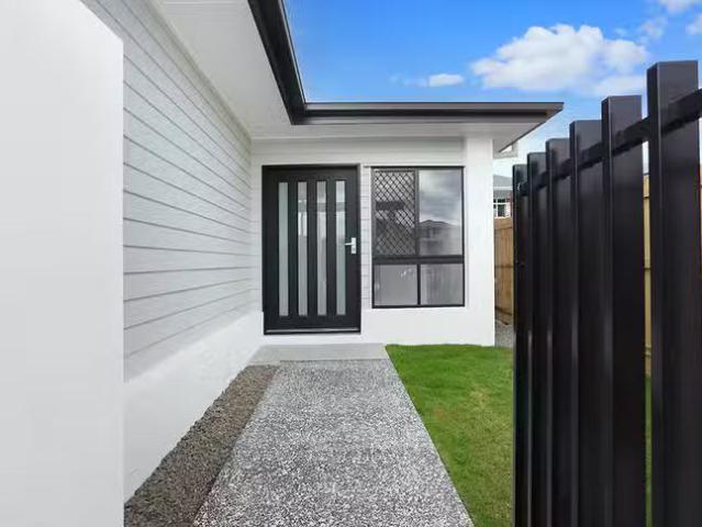 Charming 26 Greenleaf Grove, Bahrs Scrub, QLD 4207