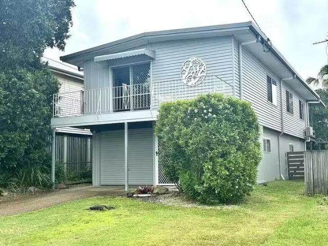 Unique 26 London Street, Eight Mile Plains, QLD 4113