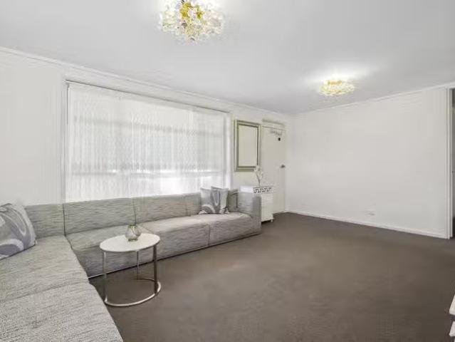Cheap 26 Rivers Street, Weston, ACT 2611
