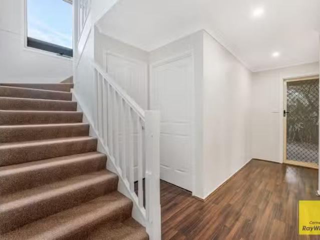 Deal! 26 Tate Crescent, Horningsea Park NSW 2171