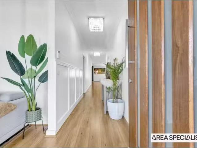 Deal! 26 Trafford Drive, Truganina House for rent Listed by N.