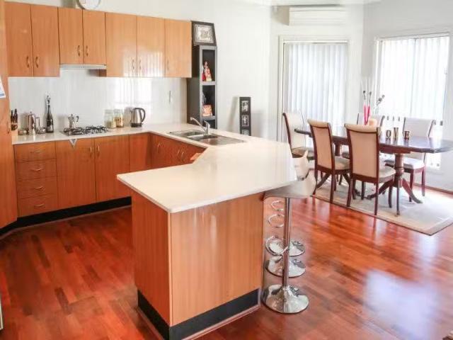 Rental! 2/6 8 Orkney Place, Prestons Townhouse for rent Liste.