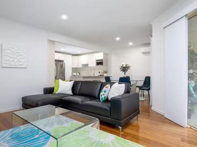Rental! 2/718 Wynnum Road, Morningside, QLD 4170