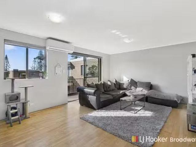 Deal! 27/490 Marine Parade, Biggera Waters, QLD 4216