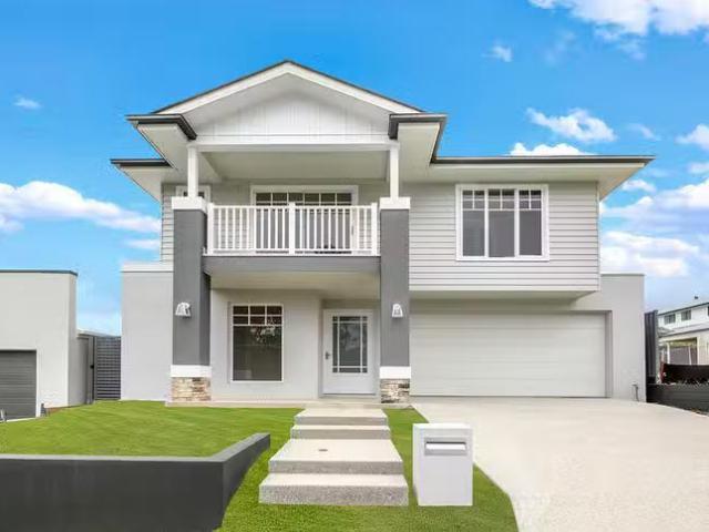 Unique 274 Kestrel Street, Worongary, QLD 4213