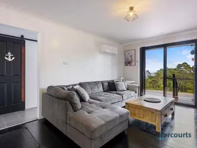 Cozy 27793 Lyell Highway, STRAHAN, TAS 7468 House for Rent