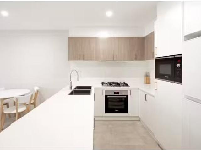 For Rent! 27/9 Braybrooke Street, Bruce Townhouse for rent Li.